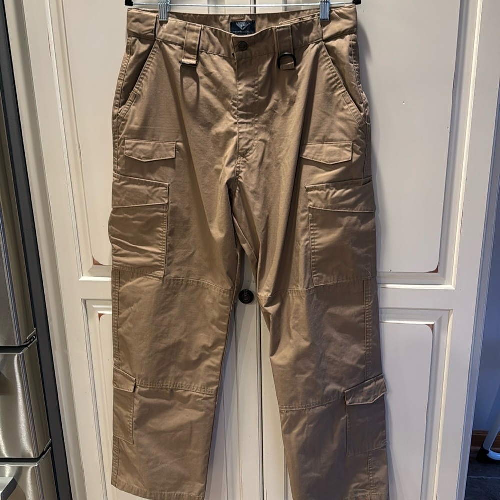 Mens Condor khaki tactical pants 32x30 Like new condition